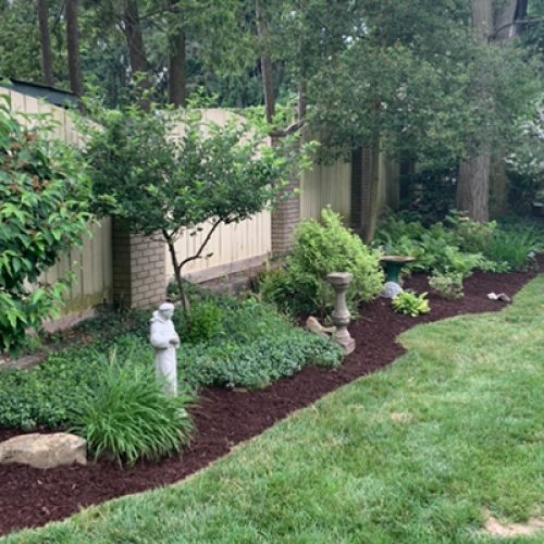 mulch-bed-landscaping